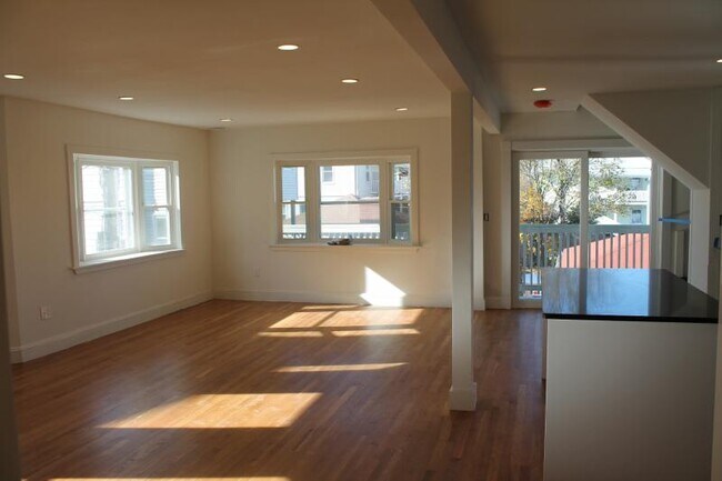 Foto del edificio - 19 Beechwood Ave