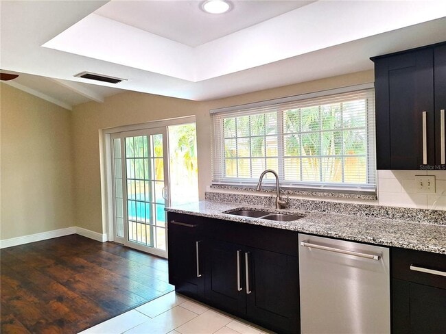 Building Photo - 13521 Del Prado Dr S