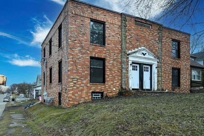 Foto del edificio - 108 Western Ave