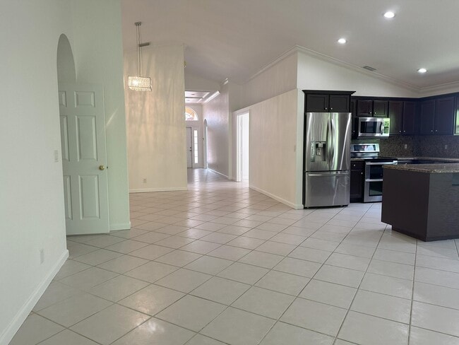 Foto del edificio - 3704 Miramontes Cir