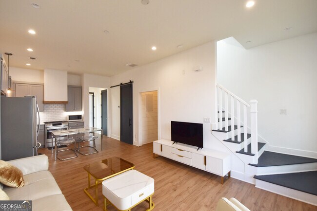 Foto del edificio - 177 Ravenhurst Ln