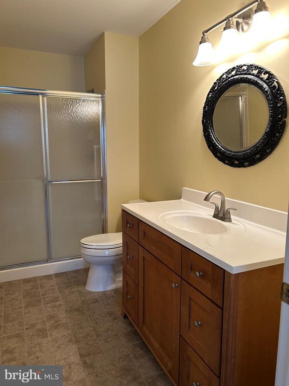 Foto del edificio - 88 Woolsey Ct