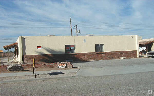 Building Photo - 1902 S Montezuma Ave