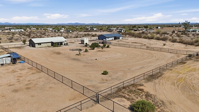 Building Photo - 8509 N Stacey Ln