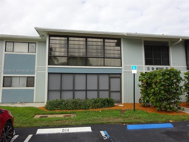 Foto del edificio - 9727 Hammocks Blvd