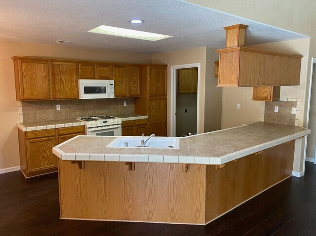 Foto del edificio - 1200 NELDER GROVE ST. - 3 BEDROOM 2 BATH -...