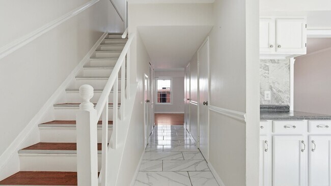 Building Photo - 1338 Redbud Ct