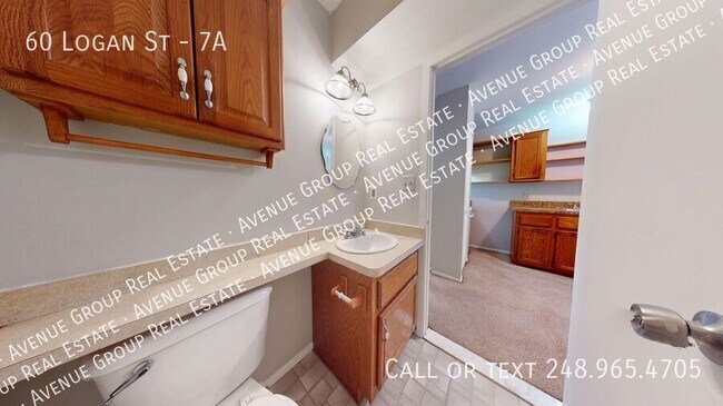 Building Photo - 60 Logan St