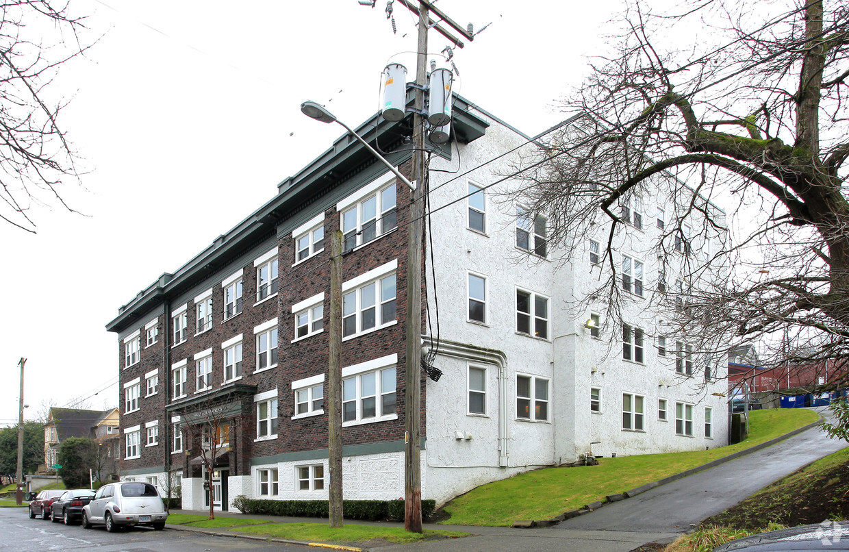 Foto del edificio - Spruce Park Apartments