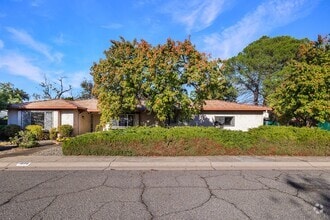 Building Photo - 1096 Corino Real Ct