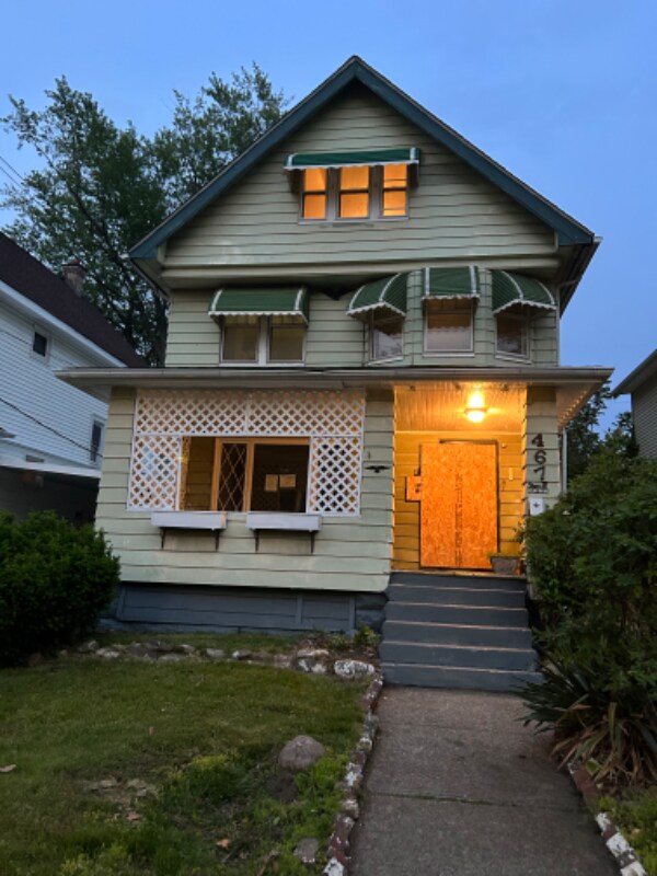467 E 108th St, Cleveland, OH 44108 House Rental in Cleveland, OH