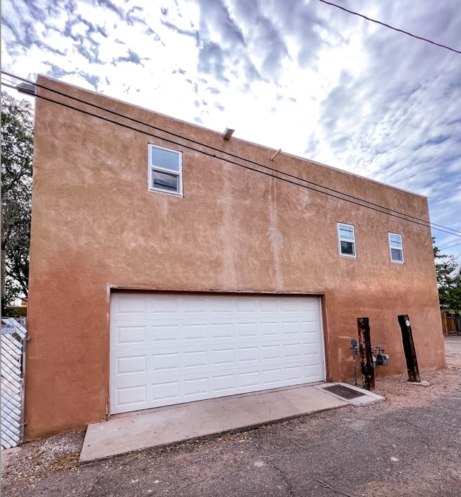 203 Vassar Dr SE, Albuquerque, NM 87106 Townhome Rentals in Albuquerque NM