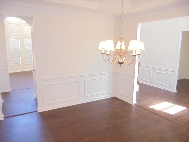 Building Photo - 133 Oakland Way