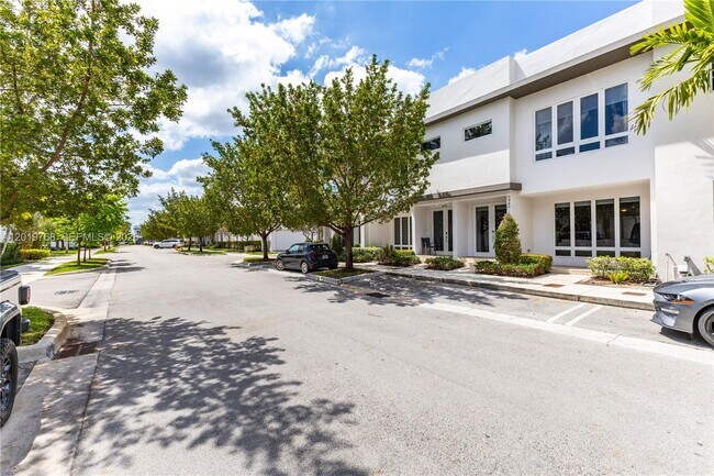 Foto del edificio - 6440 NW 103rd Psge