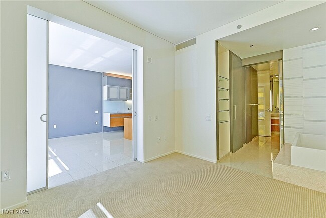 Building Photo - 3726 S Las Vegas Blvd
