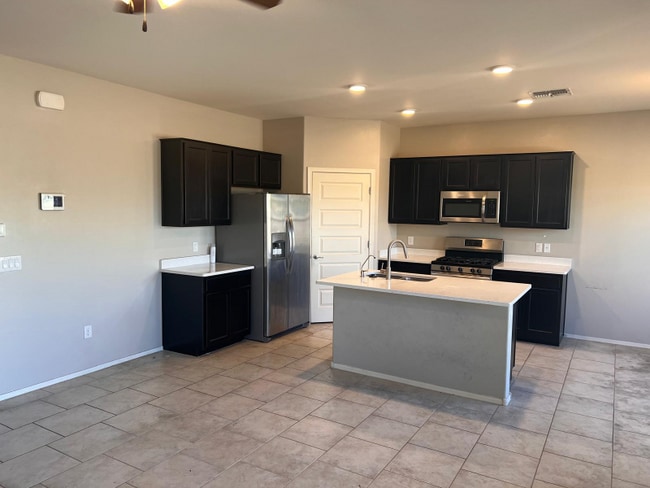 Foto del edificio - 6183 S Water Fountain Dr