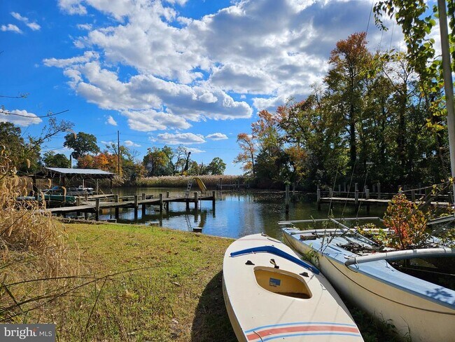 Foto del edificio - 355 Sturtons Ln