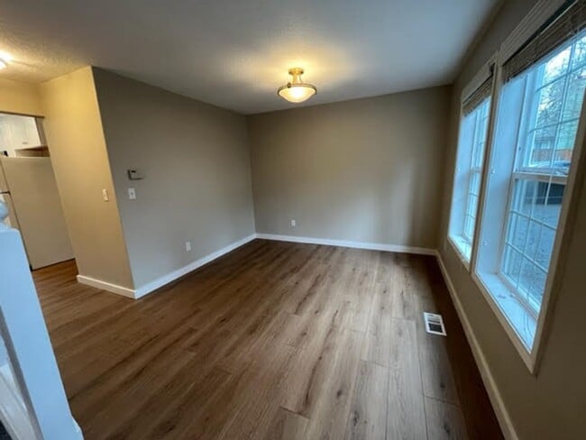 Building Photo - 5188 Rosewood St