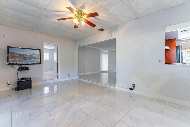 Foto del edificio - 1420 NW 56th Ave