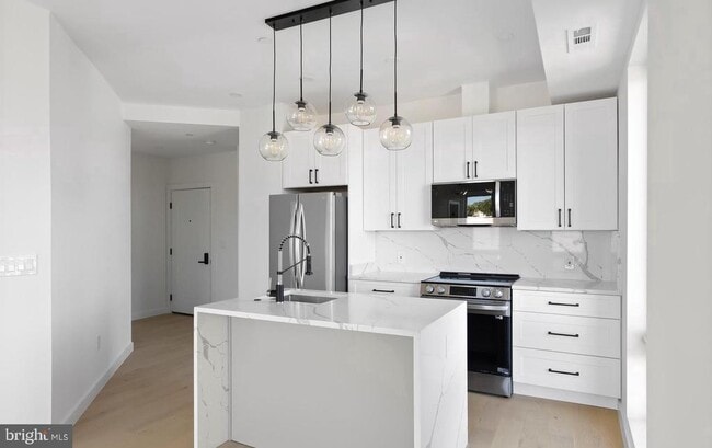 Building Photo - 30 Kennedy St NW