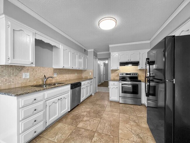 Foto del edificio - 7930 N Campbell St