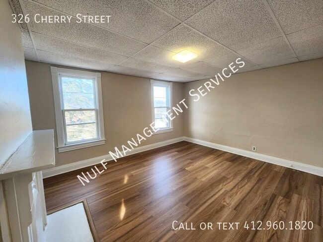 Building Photo - 326 Cherry St