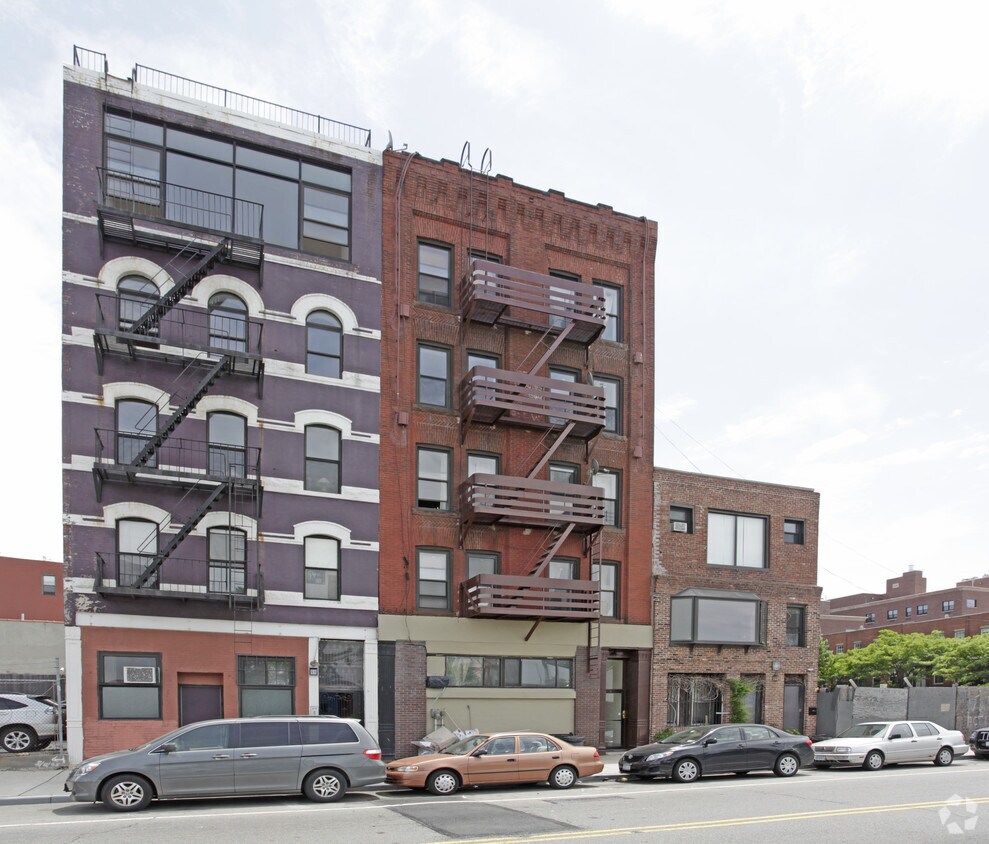 Primary Photo - 71 Columbia St