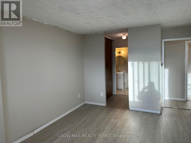 Building Photo - 100 Wingarden Ct