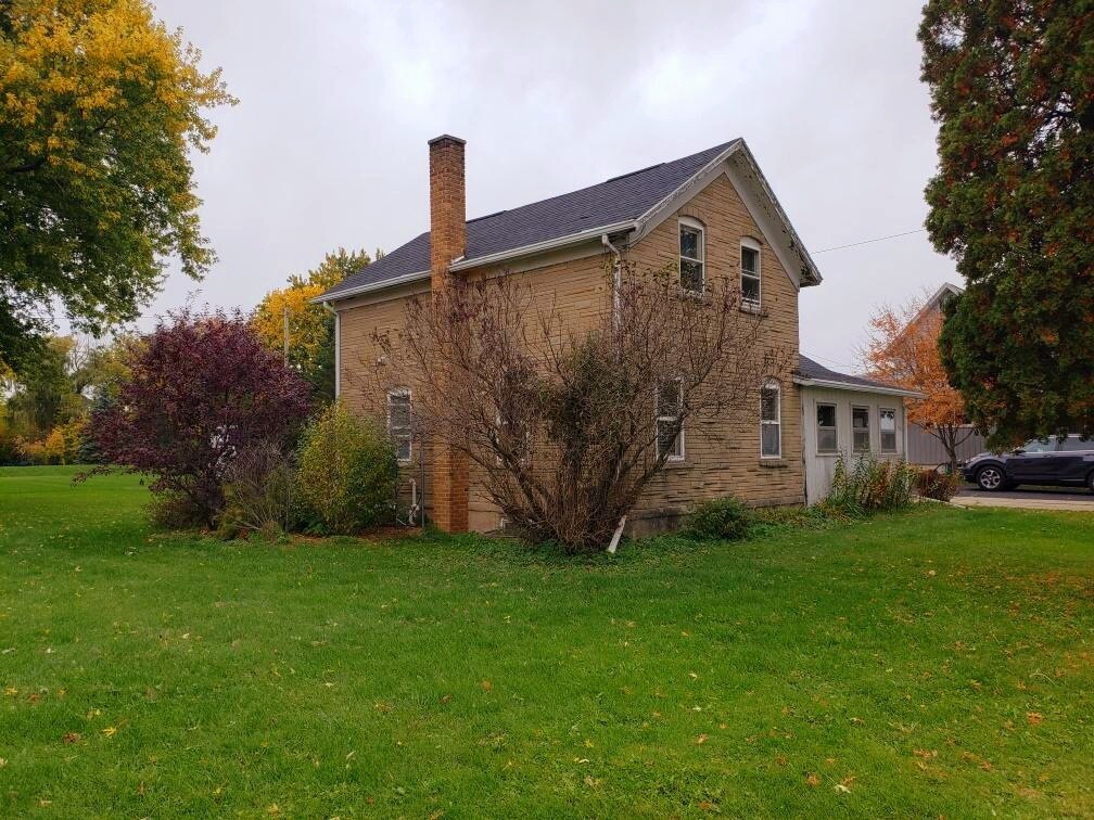 Primary Photo - N7055 East St