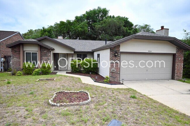Building Photo - Ranch Style Home in Niceville