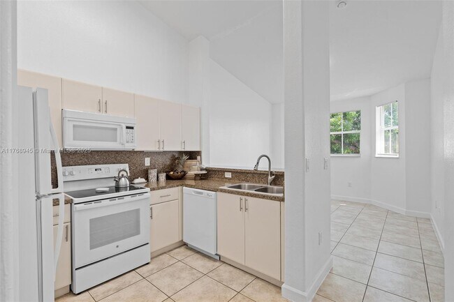 Foto del edificio - 2731 SE 17th Ave