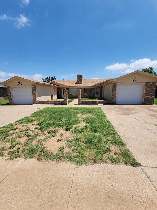 Foto principal - 814 N Elkhart Ave
