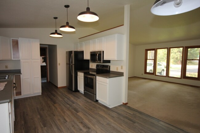 Foto del edificio - 3 Fairway Dr