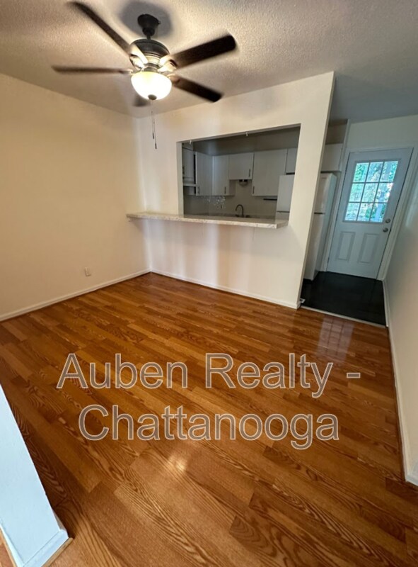 Foto del edificio - 3930 Bowman Ln