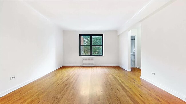 Building Photo - 4489 Broadway