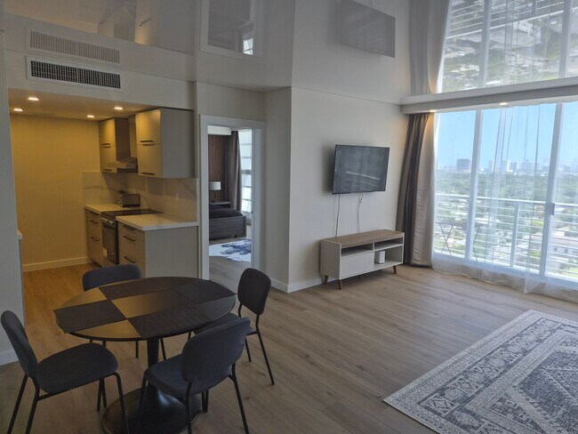 Foto del edificio - 1720 Harrison St