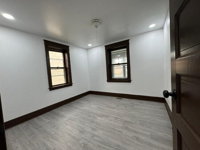 Foto del edificio - 1005 Pine St