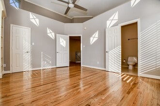 Building Photo - 2094 Brentwood Dr