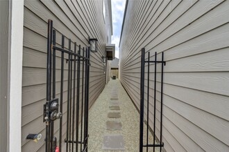 Building Photo - 4220 McKinley St