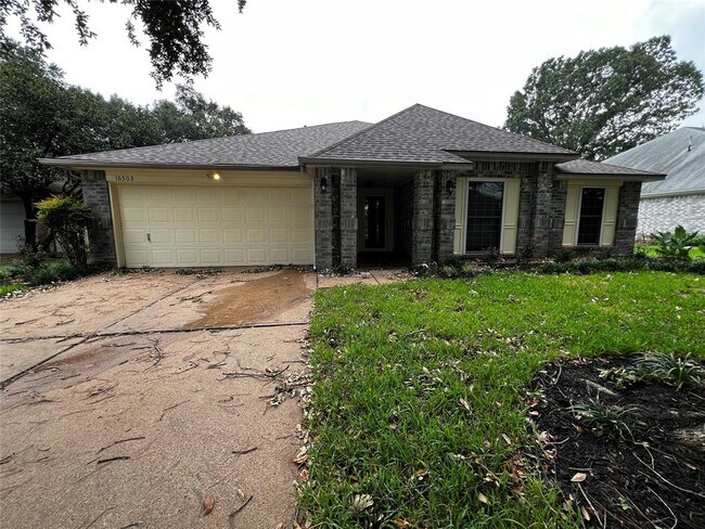 Building Photo - 16503 Crossfield Dr