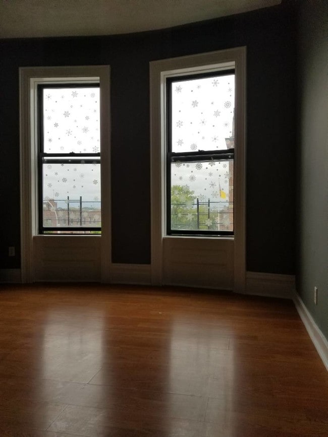 Building Photo - 575-559 59th St