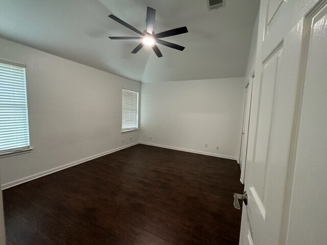 Building Photo - 814 Red River Ln