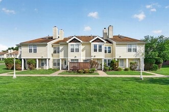 Building Photo - 1208 Whispering Hills Dr