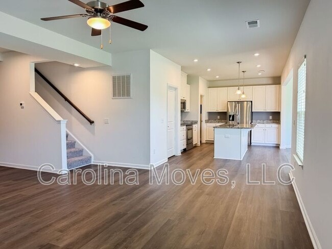 Building Photo - 345 Bucklebury Rd