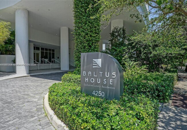 Foto del edificio - 4250 Biscayne Blvd