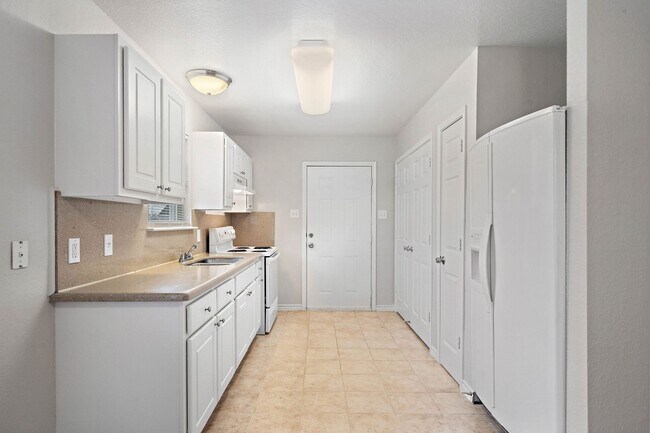 Building Photo - 3307 Angel Ln