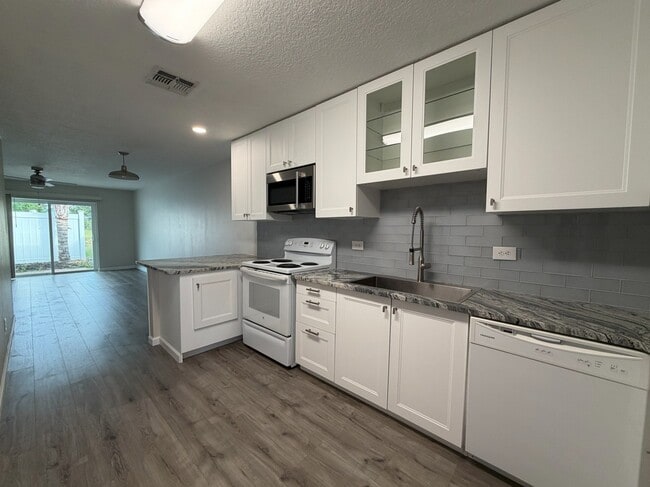 Building Photo - 238 Ridgecrest Loop