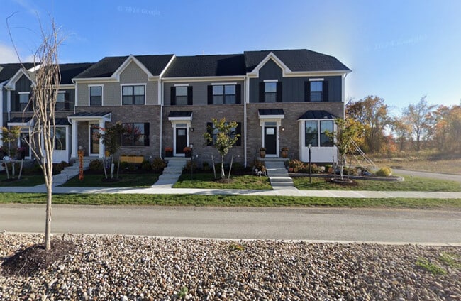 Building Photo - 221 Marketplace Ave