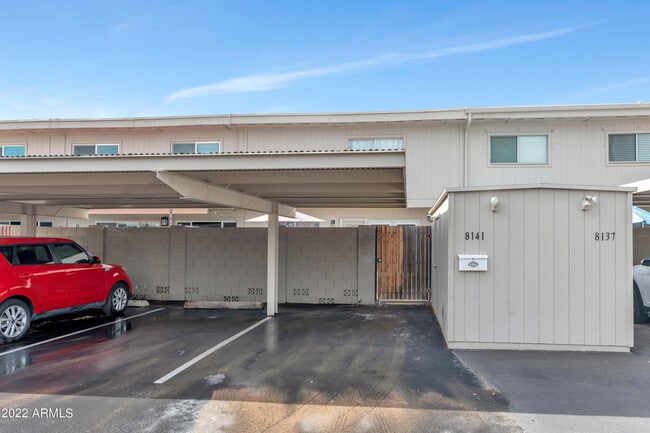 Building Photo - 8141 E Vista Dr
