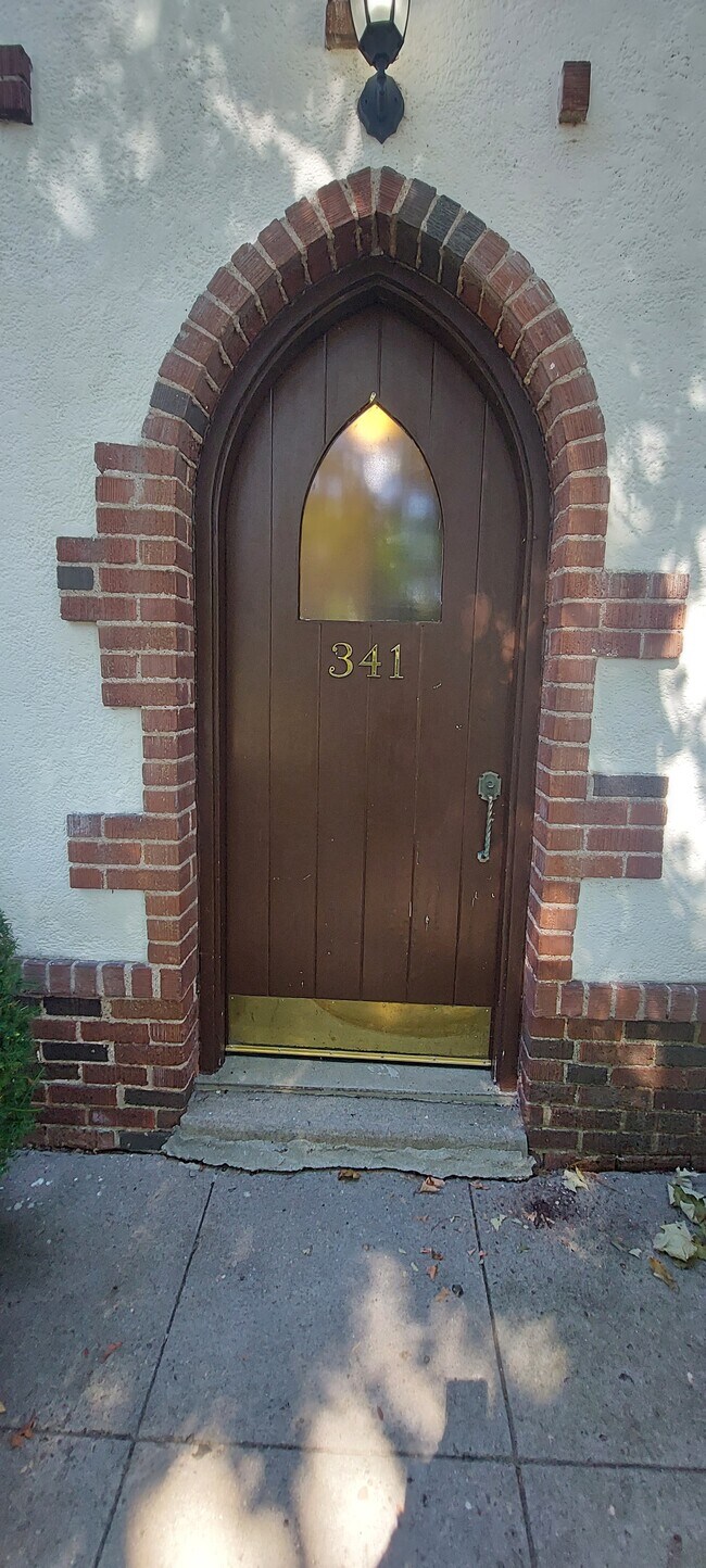 Building Photo - 341 Alden Ave